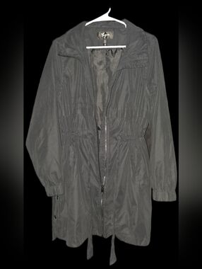 Lightweight Thyme Maternity Black Jacket With Side Snaps For Belly Growth